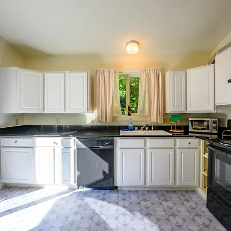Blue House - Private 2 Bed, 2 Bath Home With Garage Eugene Exterior photo