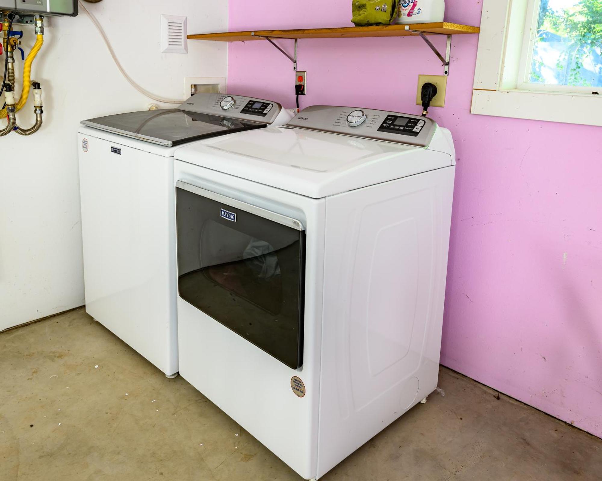 Blue House - Private 2 Bed, 2 Bath With Garage *