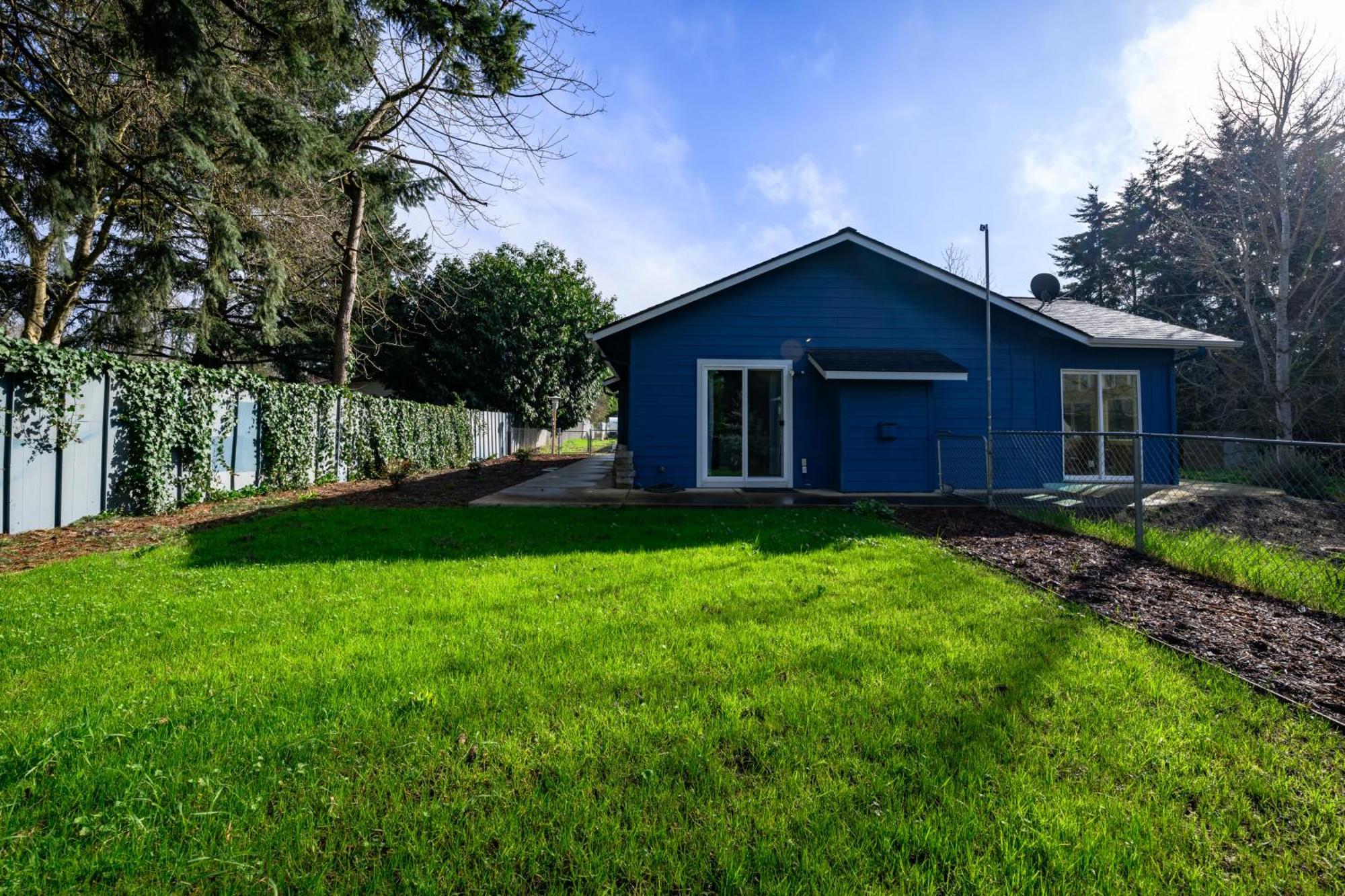 Hébergement de vacances Blue House - Private 2 Bed, 2 Bath With Garage